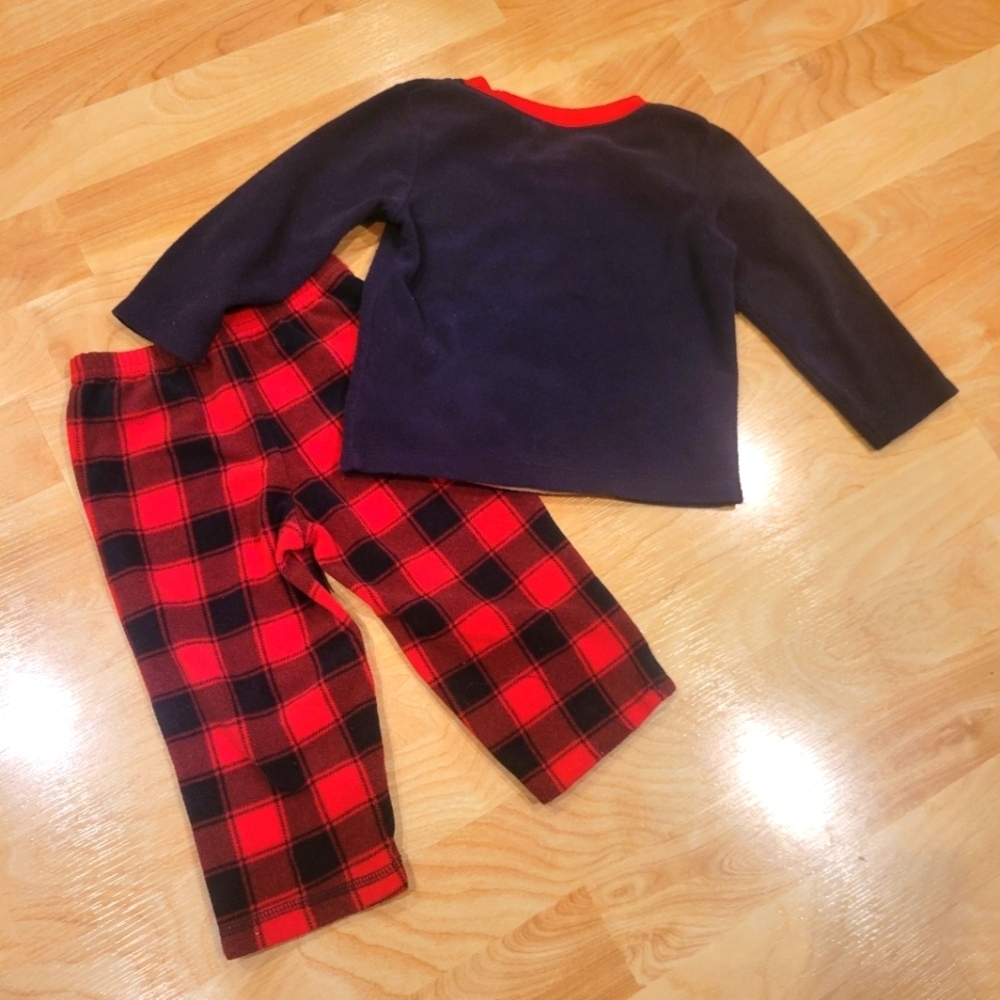 Carter's Fleece pajama set Buffalo plaid size 18 months. - Picture 2 of 5